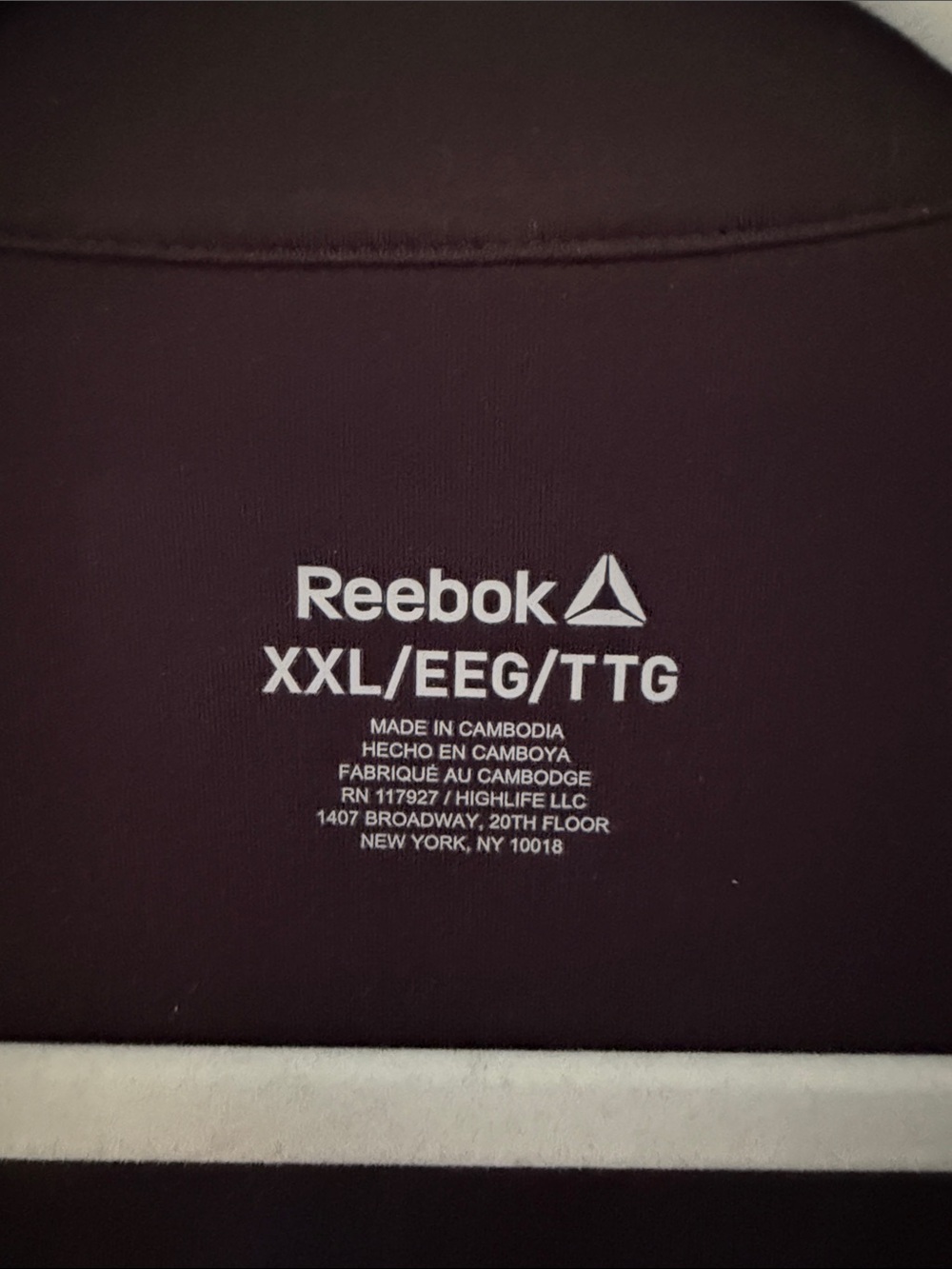 Reebok Women’s Sleeveless V-Neck Polo Top in Black - Picture 2 of 3